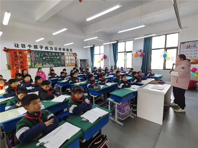 1145438618713824_33.jpg 1145438618713824_33.jpg