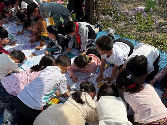 兴化市钓鱼镇开展“童心共绘中国梦 民族团